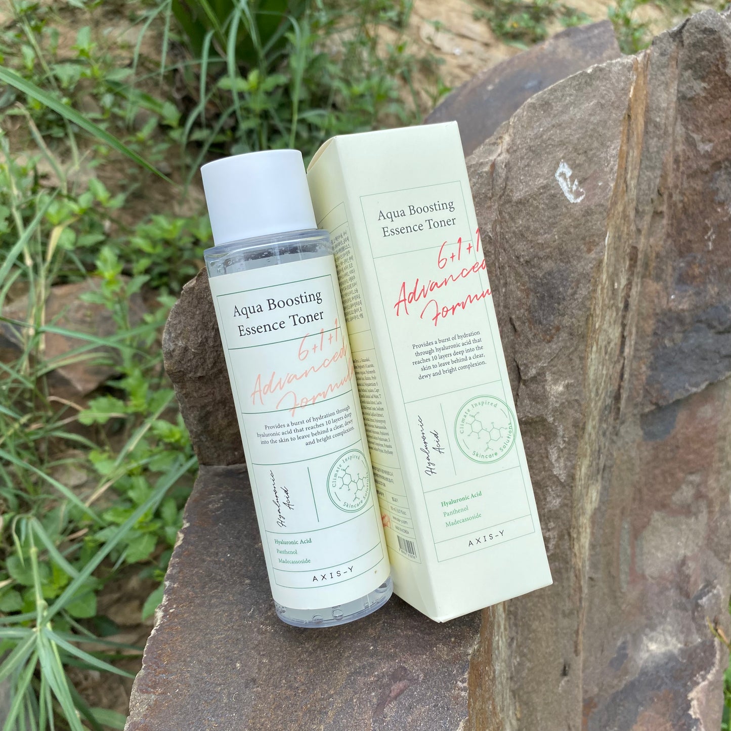 AXIS-Y Aqua Boosting Essence Toner